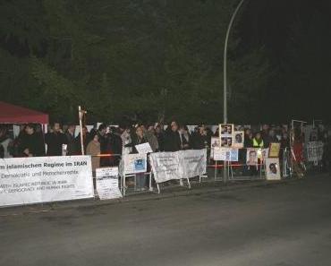 Fotos der heutigen Kundgebung gegen das islamische Regime