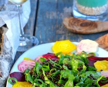 Garden Beauties… Salat mit bunter Bete, schwarzen Belugalinsen, Spinat und Himbeer-Walnussdressing
