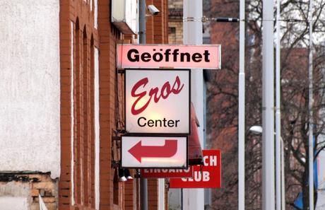 Mordversuch Bordell – 26-jähriger Freier würgt Prostituierte