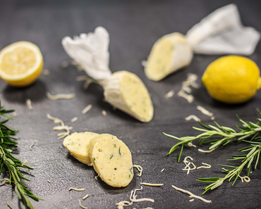 Hausgemachte Zitronen Kren Butter