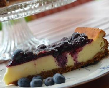 Weisser Schoki Cheesecake mit Blaubeeren