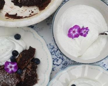Himmlische Versuchung! Gebackener Schokopudding mit Vanillecreme