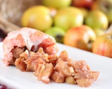 Sticky Toffee Apfelschnecken aus Brioche