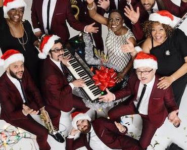 Sharon Jones & The Dap-Kings – Neues Video zu „White Christmas“!