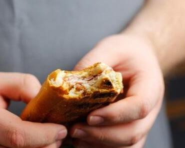 Sandwich Cuban Style – Bacon, Meat & Cheese [Reklame]