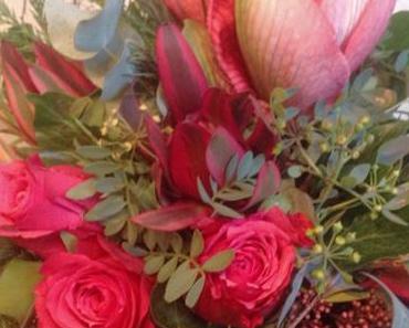 Friday-Flowerday – oder – Amaryllis (die Dritte) und Rosen