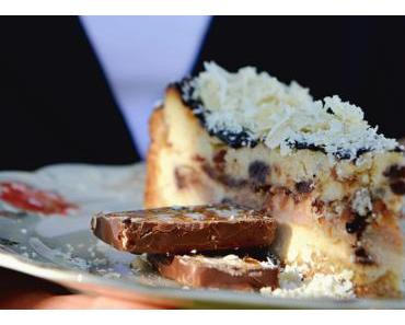 Geschichteter Snickers-Käsekuchen mit Bananen
