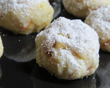 Pinienkernkugeln mit Aprikosen