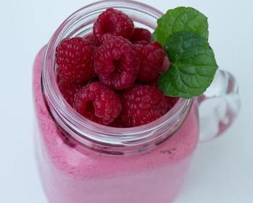 Ich hol mal eben den Sommer wieder - Himbeer Frozen Yoghurt