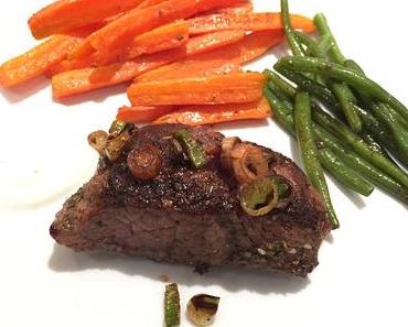 Arabisches Hüftsteak mit Ofenmöhren, Prinzessbohnen und Joghurtdip