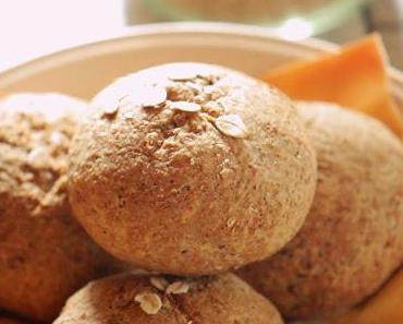 Dinkel-Haferbrötchen {Zum Sonntagsfrühstück oder als Burger deluxe!}