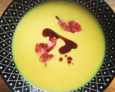 Apfel-Curry-Suppe (mit Baconchips)