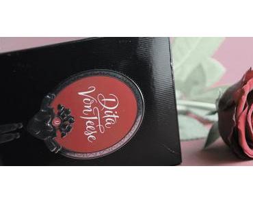 Ein nostalgisches Rosenmeer - der Duft von Dita von Teese