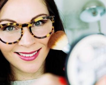 Brillen Make-up für Kurzsichtige – So schminkt ihr es richtig