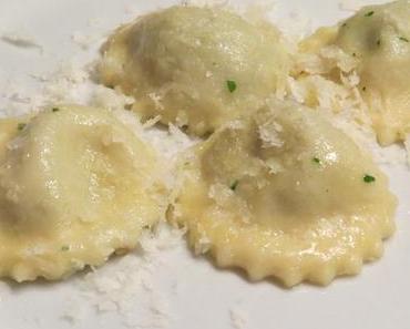 Ravioli mit Bärlauch-Kartoffel-Füllung