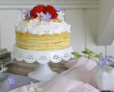 Crêpe Torte mit Baiserhaube / Crêpe Cake with Meringue