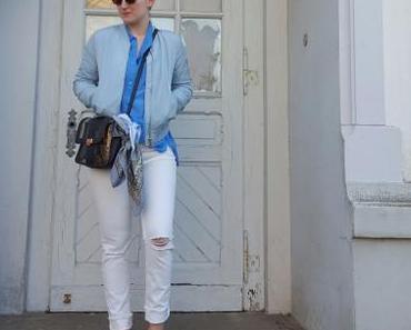 KarLook: Bomberjacke und Seidenbluse