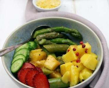 Spargel-Mango Bowl mit Himbeer-Vinaigrette