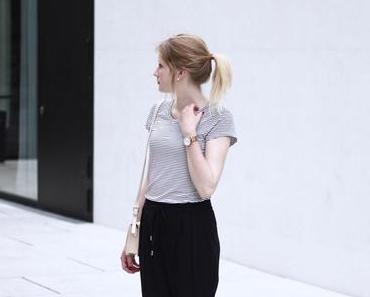 COZINESS WITH PLEATED PANTS