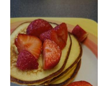 Pancakes mit Erdbeeren