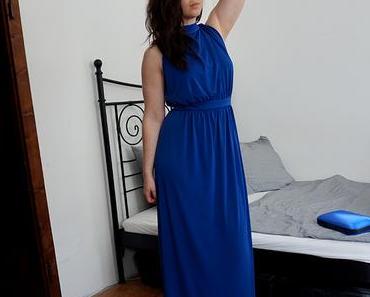 In der Hochzeitssaison blau machen // Abendkleid in Königsblau
