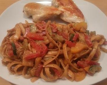 Nudelsalat mit Erdnuss-Sauce