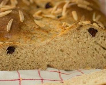 Dinkel-Hefezopf mit Cranberries und Rezension von „Der Duft von frischem Brot“