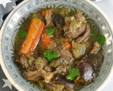 Lammragout mit karamellisiertem Knoblauch