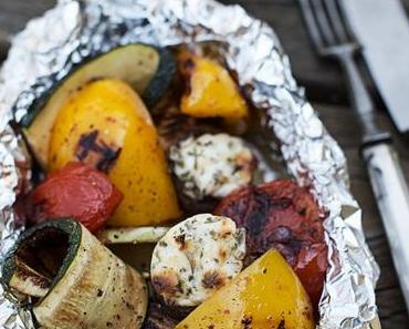 Gegrillte Gemüsepackerln mit Sour Cream Dip