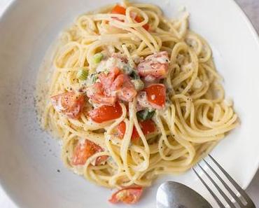 Pasta mit Gorgonzolasauce und Tomaten ♥