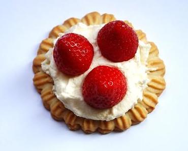 Rezept: Blitzschnelle Erdbeer-Törtchen