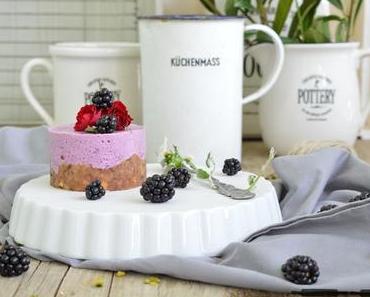 kleine Brombeer Cheesecake Törtchen / Blackberry Cheesecake Cake