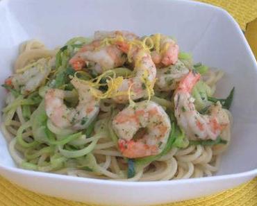 Spaghetti mit Garnelen und Zucchininudeln