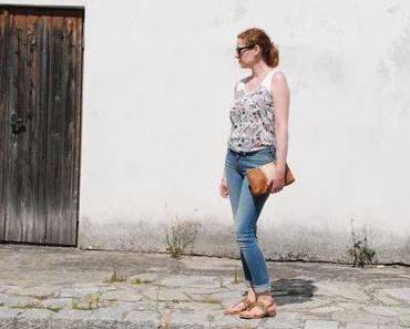 {OOTD} Flowers, Lace and Jeans