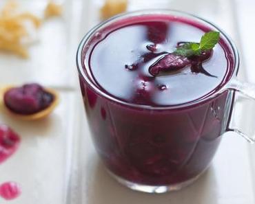 Heidelbeeren Suppe mit selbst gemachten Eiernudeln – das Beste zum Abkühlen