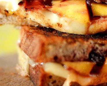 Grilled Cheese Sandwich Peach ’n’ Bacon