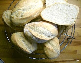 Testbacken: Hüttensemmeln von Plötzblog