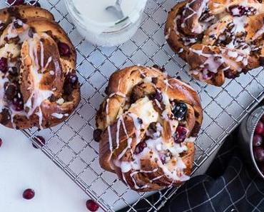 Lebkuchen Cranberry Hefekringel mit Lebkuchen Milkshake { Werbung }