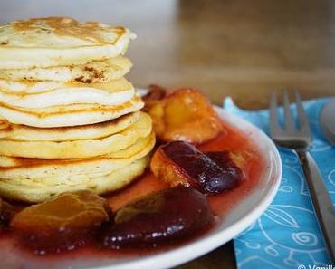 Mini-Pancakes mit Ricotta und Zitrone