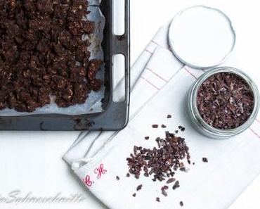 Schokoladen-Granola-Cluster mit Banane – chocolate granola cluster with bananna