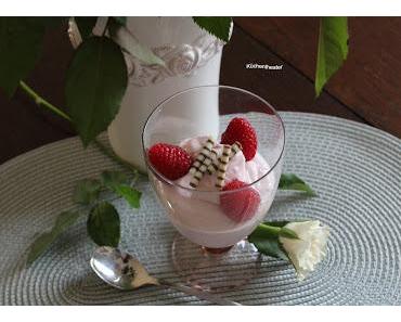 Himbeer-Rosenmousse