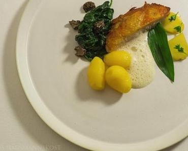 Sonntagsessen: Perlhuhn mit Morcheln und Spinat
