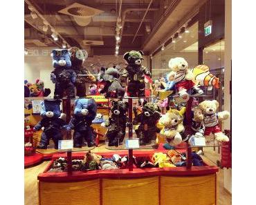 Wenn erwachsene Frauen zu Kindern werden – Klön un Kieken zu Besuch bei Build-A-Bear