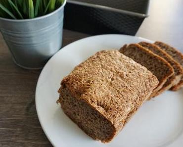 Einfacher Nusskuchen: Sommerlich, leicht und mit nur 3 Zutaten!