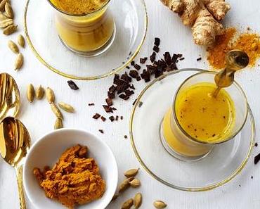 Kurkuma-Latte oder auch Goldene (Kokos)Milch mit Vanille und Zimt