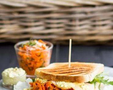 Herta-Frühlings-Sandwich mit Möhrenpesto