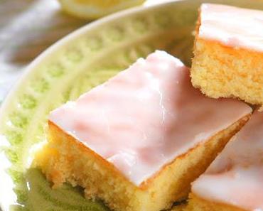 Zweierlei von der Zitrone: Zitronenkuchen vom Blech & Zitronen-Stippmilch-Eis