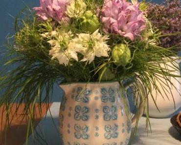 Friday-Flowerday – oder – Ein Strauß, wie von der Sommerwiese