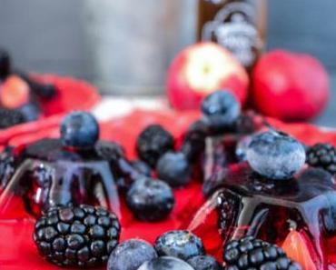 Der Sommer wird spritzig – Prosecco Berry Jelly Mold