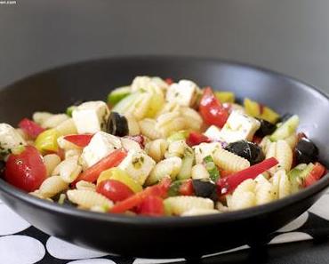 Nudelsalat Greek Style